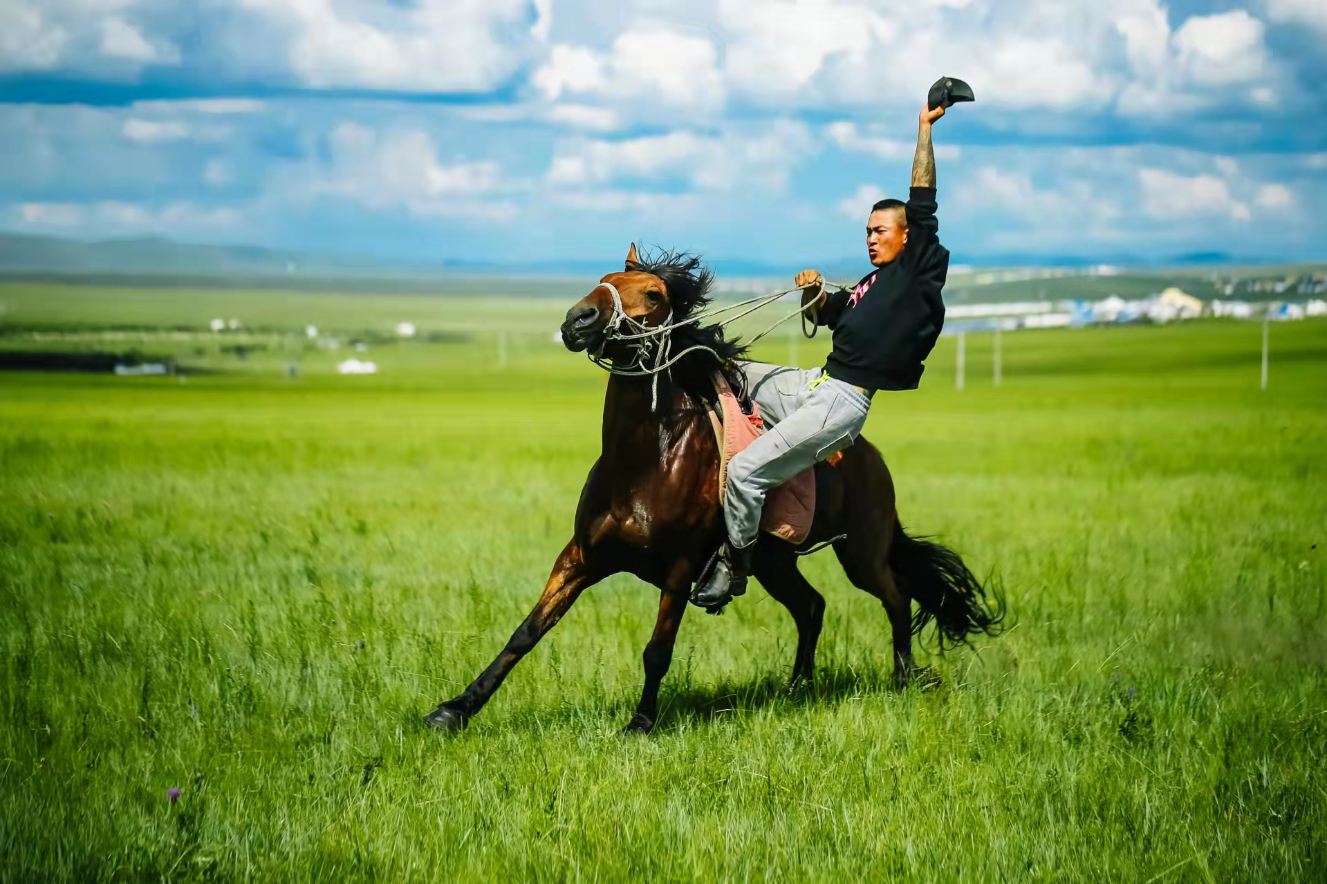 2022去内蒙古呼伦贝尔草原旅游，需要花费多少钱？